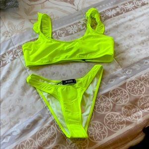 Misguided bikini set. Top SZ 10 bottom SZ 4